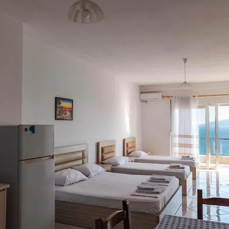 Playa * Sarandë